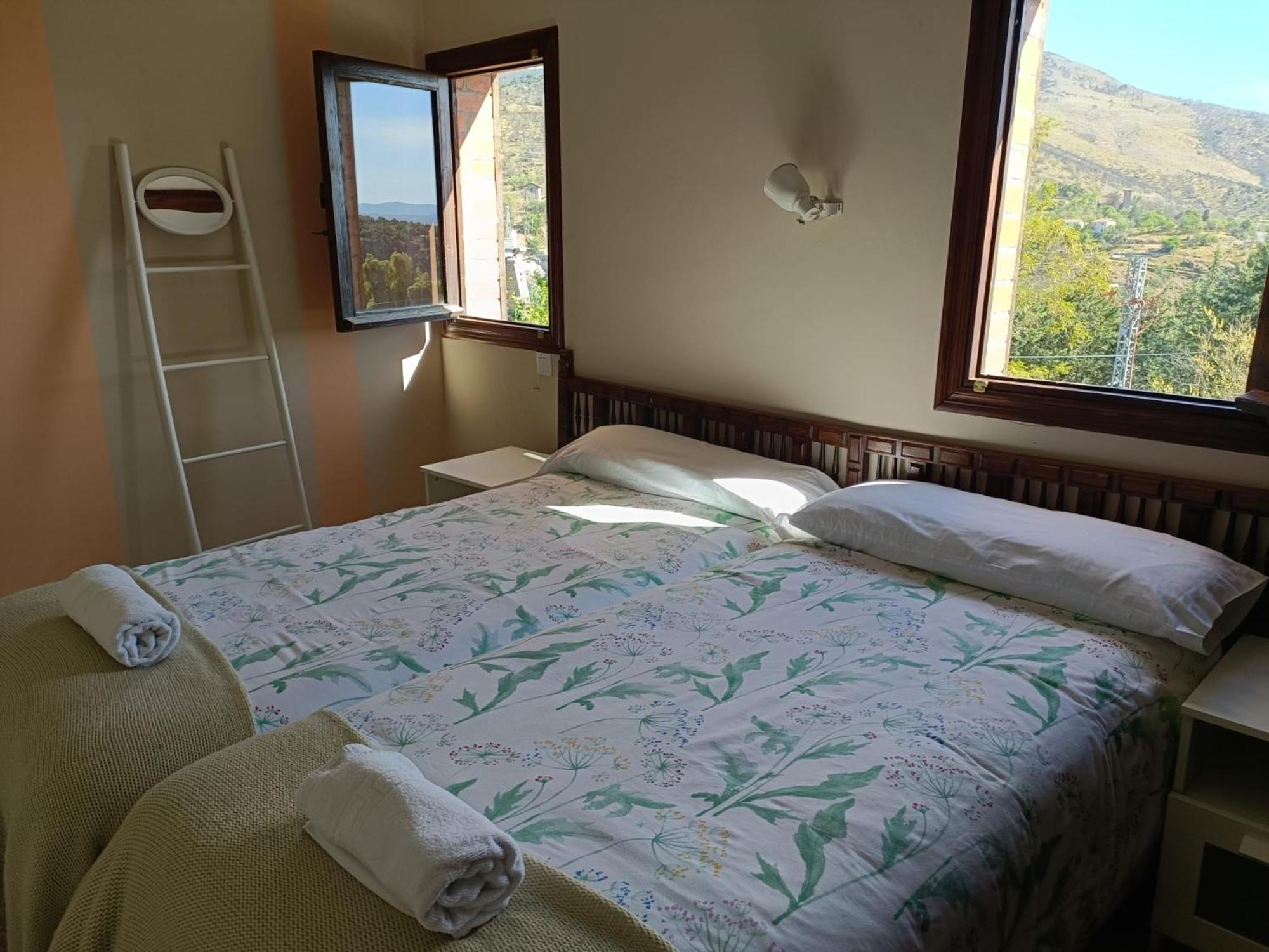 Hotel Rural Don Burguillo El Tiemblo Exterior photo