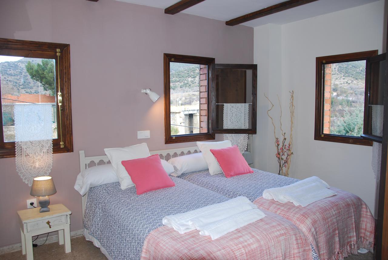 Hotel Rural Don Burguillo El Tiemblo Exterior photo
